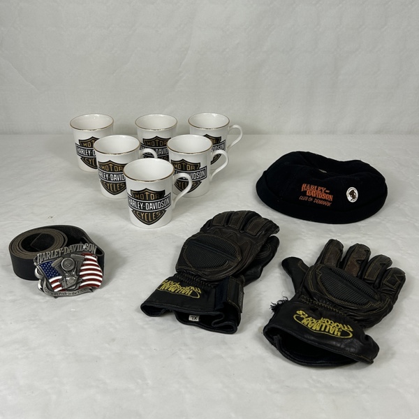 Diverse Harley-Davidson föremål.