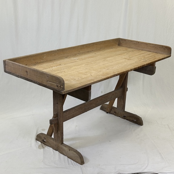 Bakbord, furu, 1800-tal.