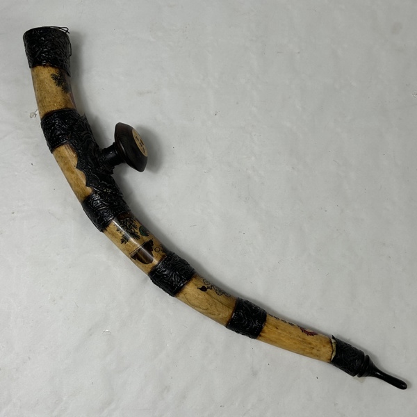 Opiumpipa, trä/metall, Kina.