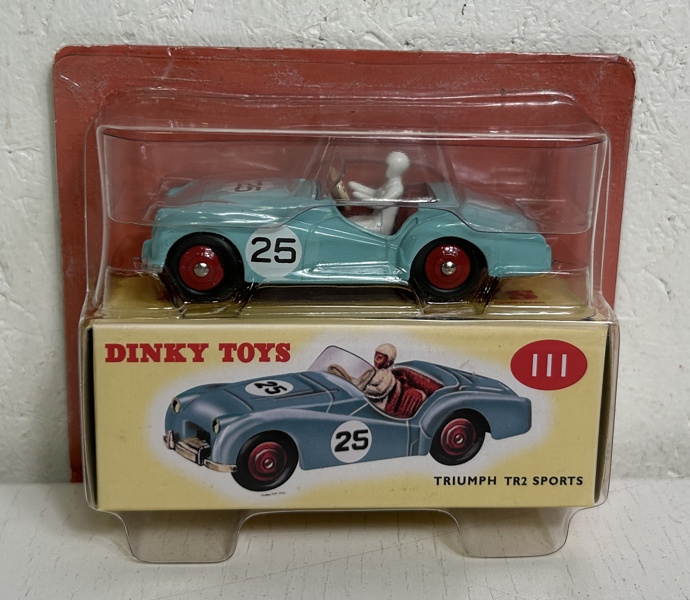 Plåtleksaksbil Dinky Toys  