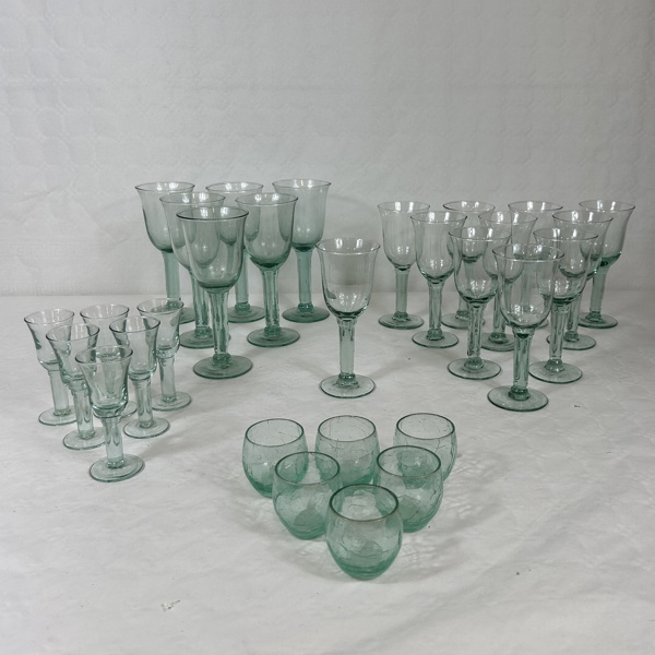 Glasservis, 29 delar, Åhléns, 1990-tal.