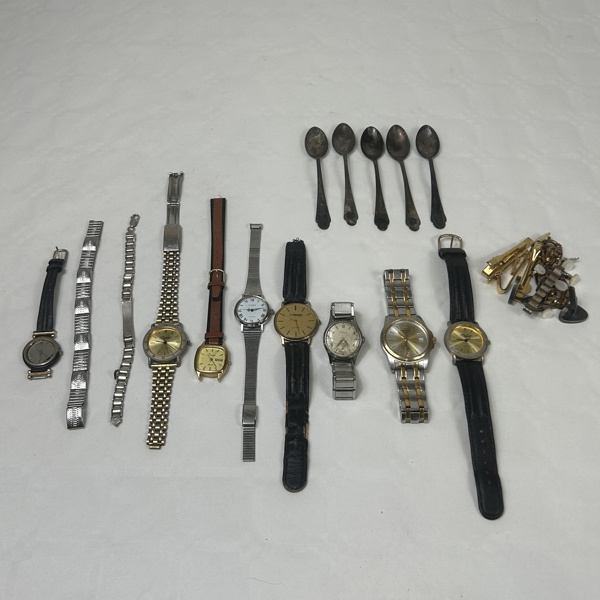 Bijouterier och armbandsur, samt silverskedar.