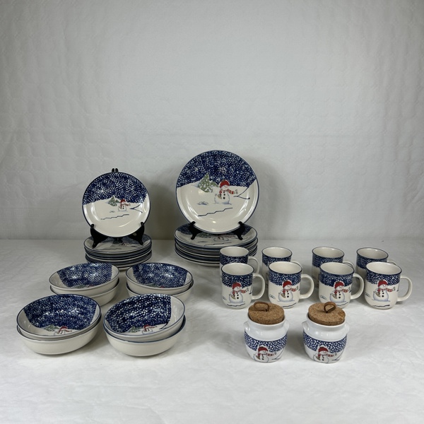 Julservis, Knallegården, Svensk design, 34 delar.