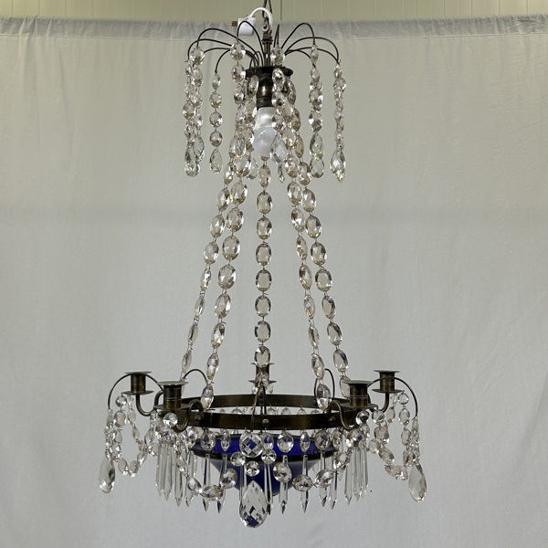 Ljuskrona, empirestil , 1900 talets första hälft.