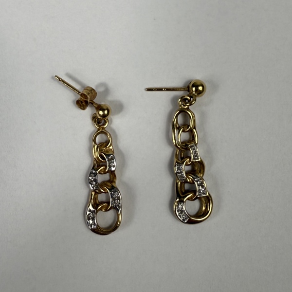 Örhängen, ett par, 18K guld.