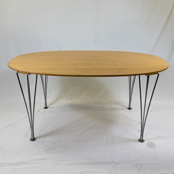 Bruno Mathsson/ Piet Hein. Bord, "Superellips", Bruno Mathsson International AB.