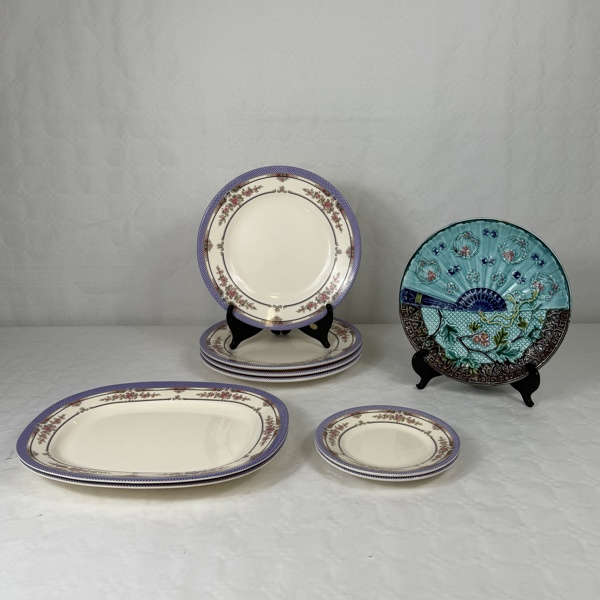 Tallrikar, "Melamine", samt fat, majolika.