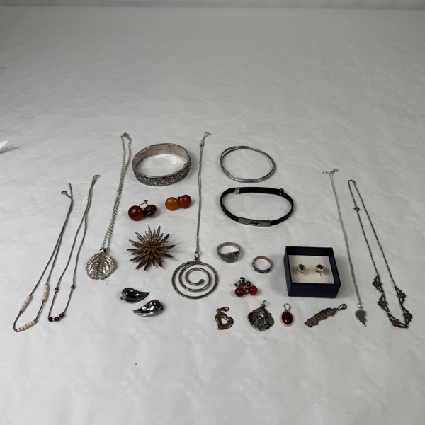 Parti smycken, silver.