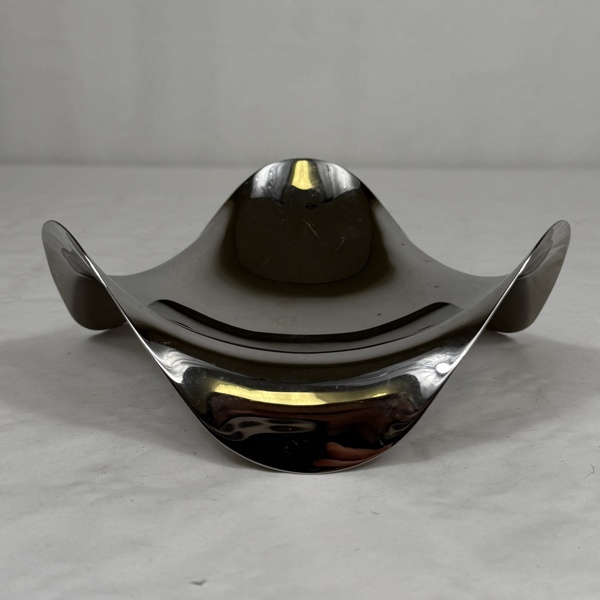 Georg Jensen. Skål, "Cobra", stål.