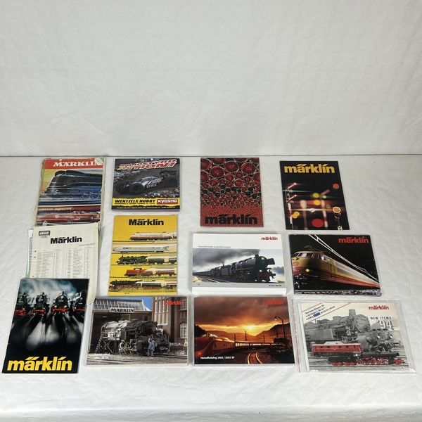 Märklinkatalonger och tidningar.