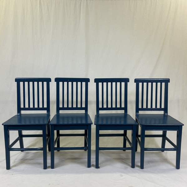 Allmogestolar, 4st.Träpluggade.