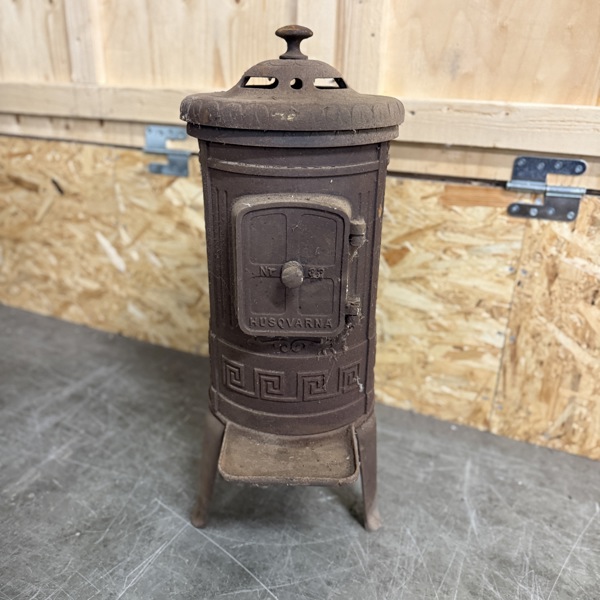 Kamin, Husqvarna, gjutjärn, 1900 talets första hälft.