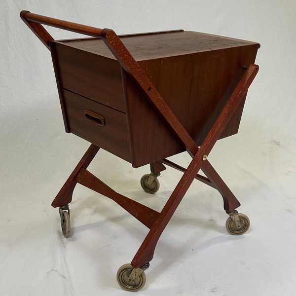 Syvagn, mahogny, 1900-talets andra hälft.