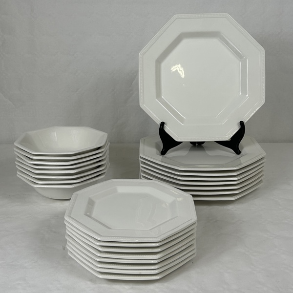 Matservis, 24 delar, Johnson Brothers, England.