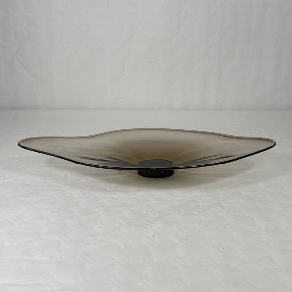 Simon Gate. Skålfat, glas, Orrefors.