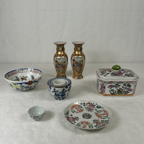 Orientaliskt, 7 delar, porslin.