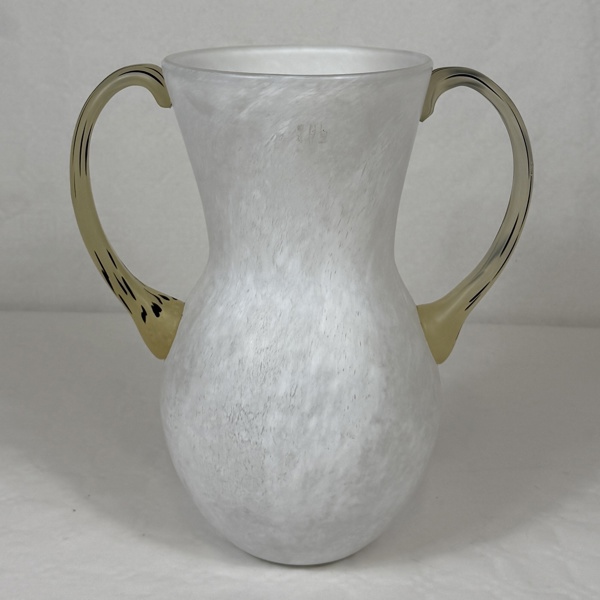 Gunnel Sahlin. Hänkelvas, Kosta Boda.