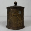 Tobaksburk, med lock, daterad 1800.