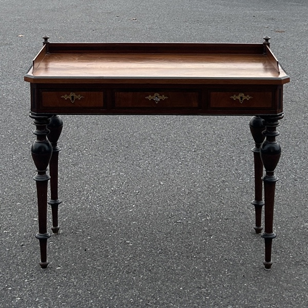 Skrivbord, nyrenässans, 1800-talets slut.