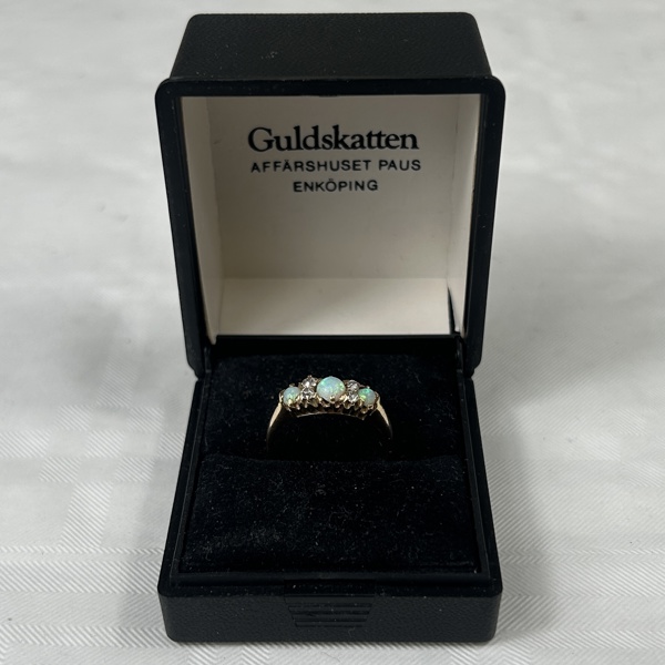 Ring, 18k guld, med blå stenar