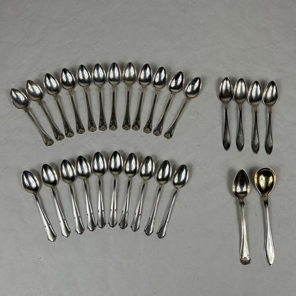 Skedar, 28 st, silver.