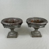 Trädgårdsurnor, ett par, gjutgods.