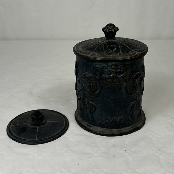 Tobaksburk med press, gjutgods.