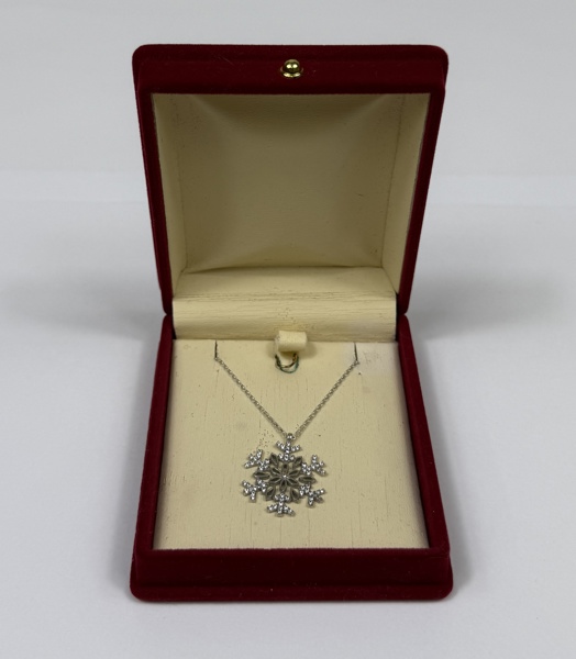 Halsband, silver, snöflinga med zirkoner.