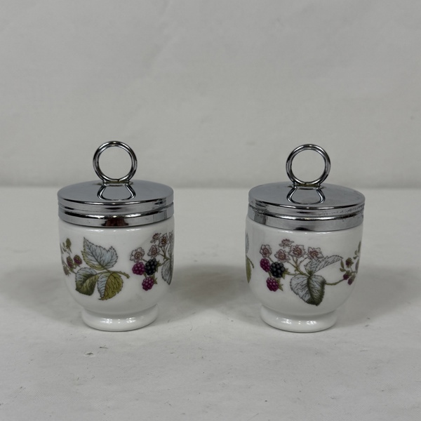 Äggkokare, ett par, "June Garland", Royal Worcester, 1970 tal.