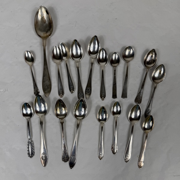 Skedar, 19 st, silver.