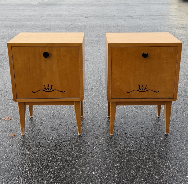 Sängskåp, ett par, 1930 tal.