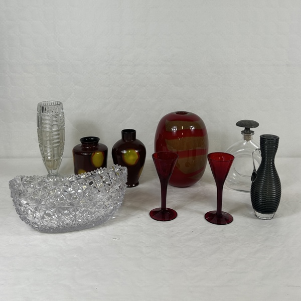 Parti glasföremål.