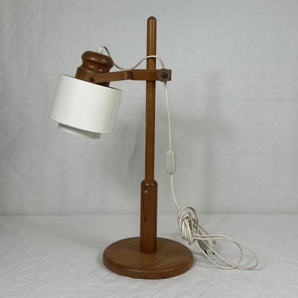 Bordslampa, furu, Markslöjd, 1970-tal.