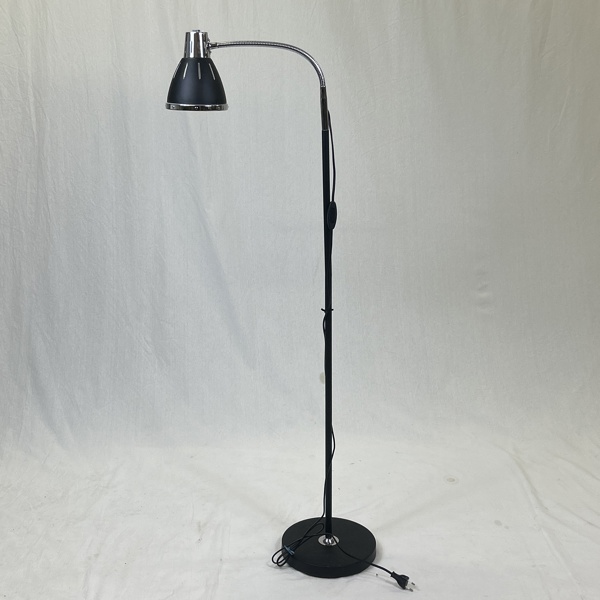 Golvlampa, JUUS, 19/2000-tal.