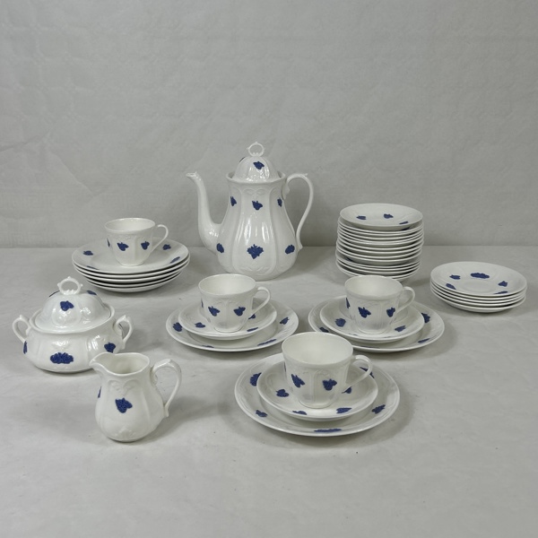 Kaffeservisdelar, 35 delar, "Blå Blom", Gustavsberg.