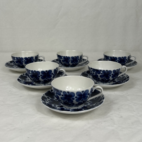 Marianne Westman. Kaffekoppar med fat, 6st, "Mon Amie", Rörstrand.