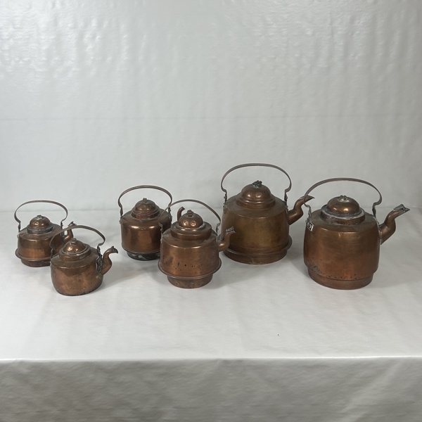 Kaffekannor, 6st, koppar, 1800-tal.