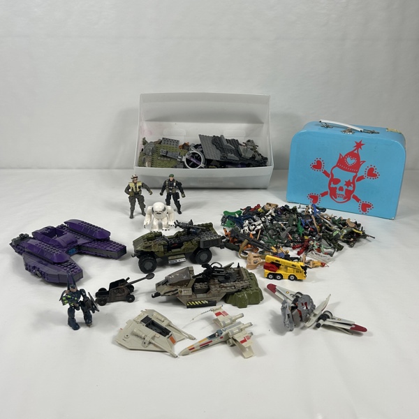 Parti figurer och lego.