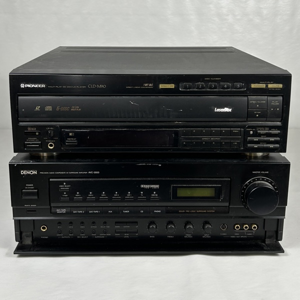 CD-spelare, Pioneer CLD-M90, samt förstärkare, Denon AVC-3000.