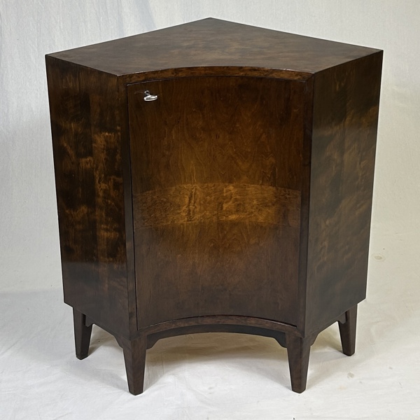 Hörnskåp, art deco, 1930/40-tal.