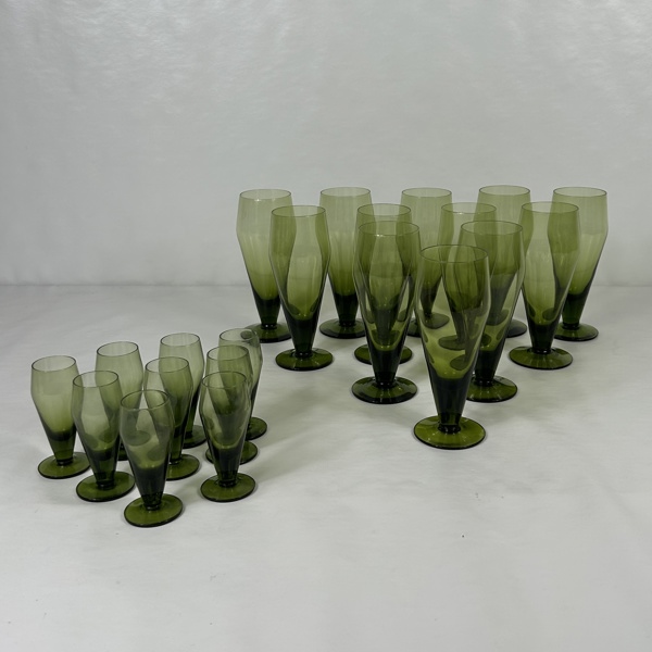 Ölglas och snapsglas, 12+9st, Åfors Glasbruk.