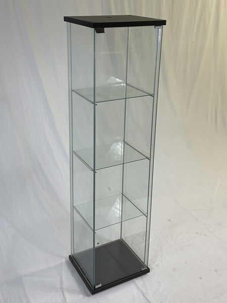 Vitrinskåp, 2000-tal.