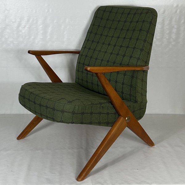 Bengt Ruda. Fåtölj, "Domstolsfåtöljen", ur "Triva-serien", Nordiska Kompaniet.