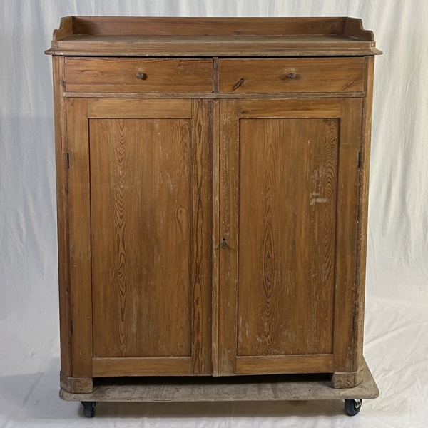 Skänk med trågkant, allmoge, 18/1900-tal.