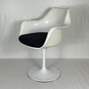 Eero Saarinen. Tillskriven. Stol, "Tulip", Knoll Studio.