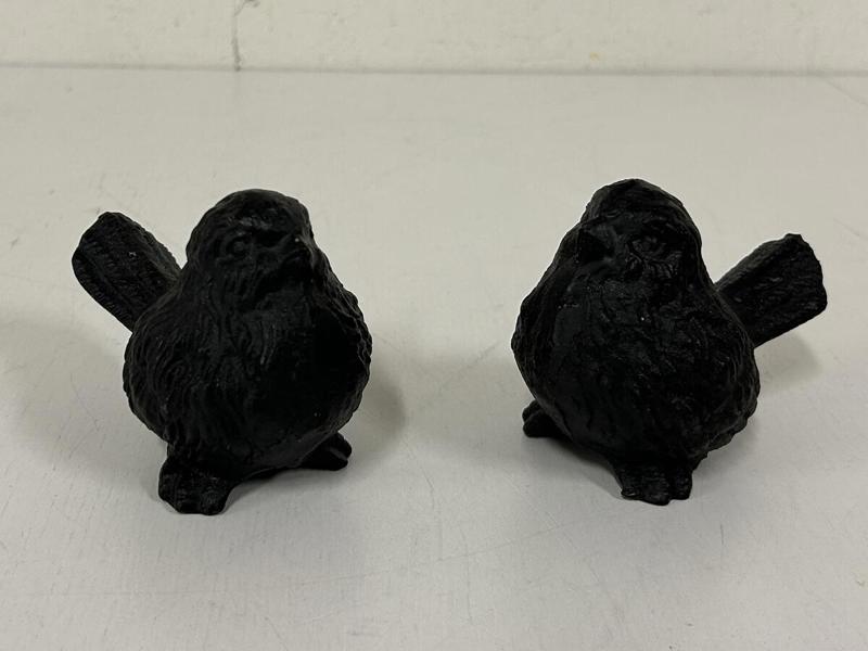 Fåglar i gjutgods, höjd 8 cm