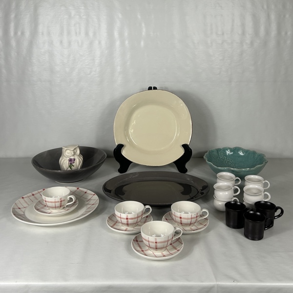 Parti porslin och keramik.