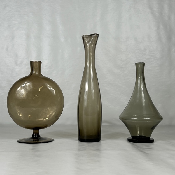 Simon Gate. Vaser, 3st, Sandviks Glasbruk.