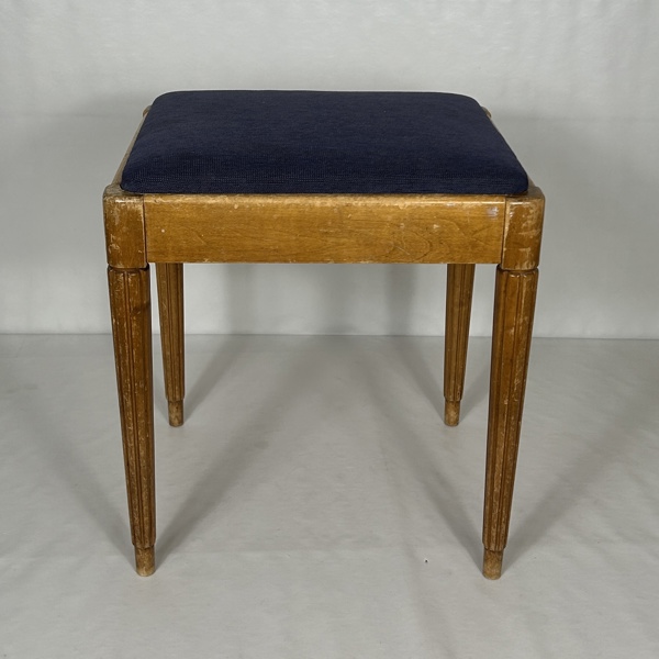 Pall, gustaviansk stil, 1900-tal.