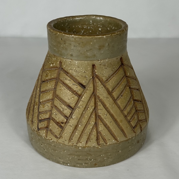 Hertha Bengtsson. Vas, Chamotte, Rörstrand.